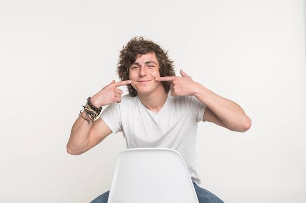 Brak jednego zęba jak uzupełnić tę lukę?